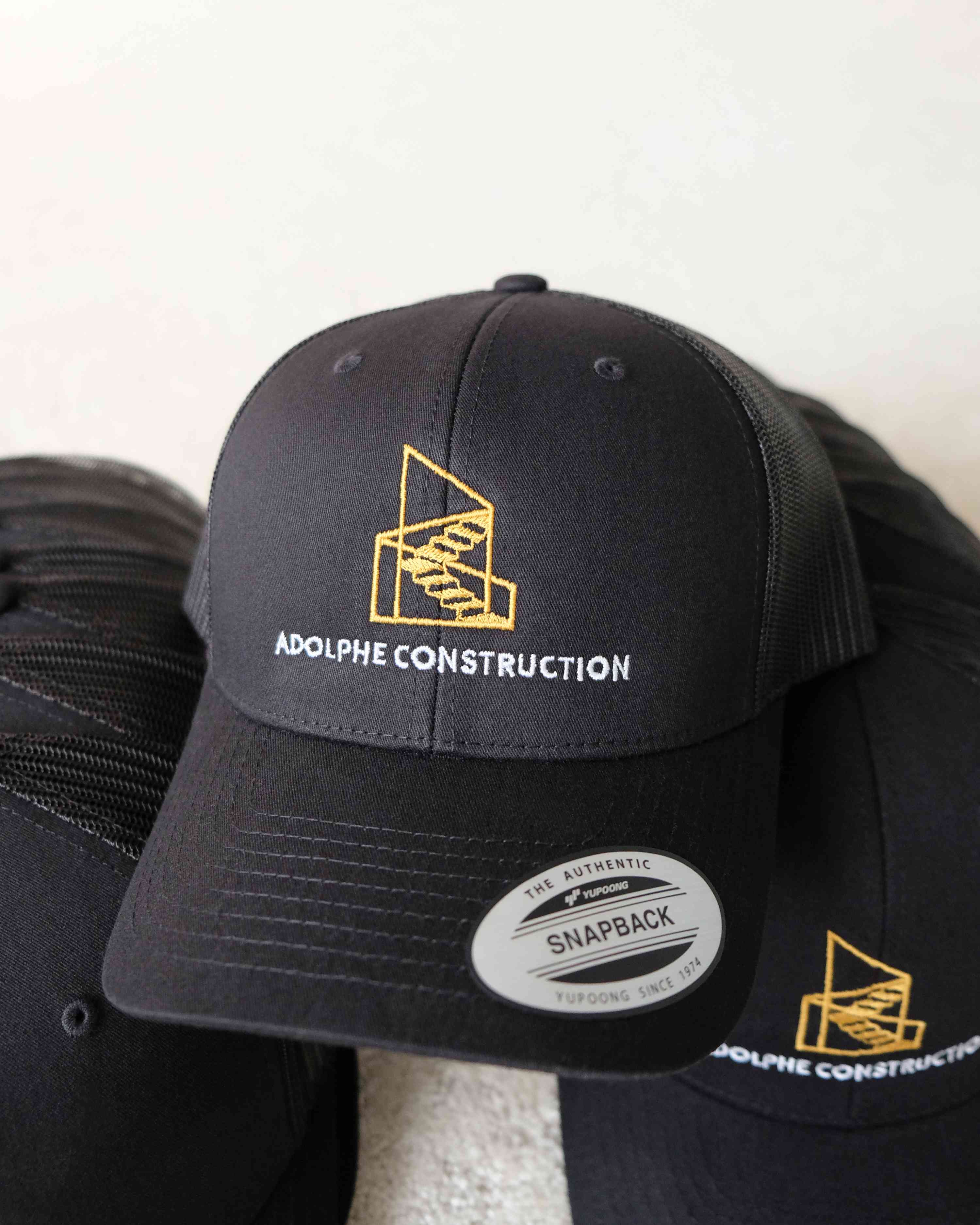 Adolphe Construction — Broderie + Impression, détail 4