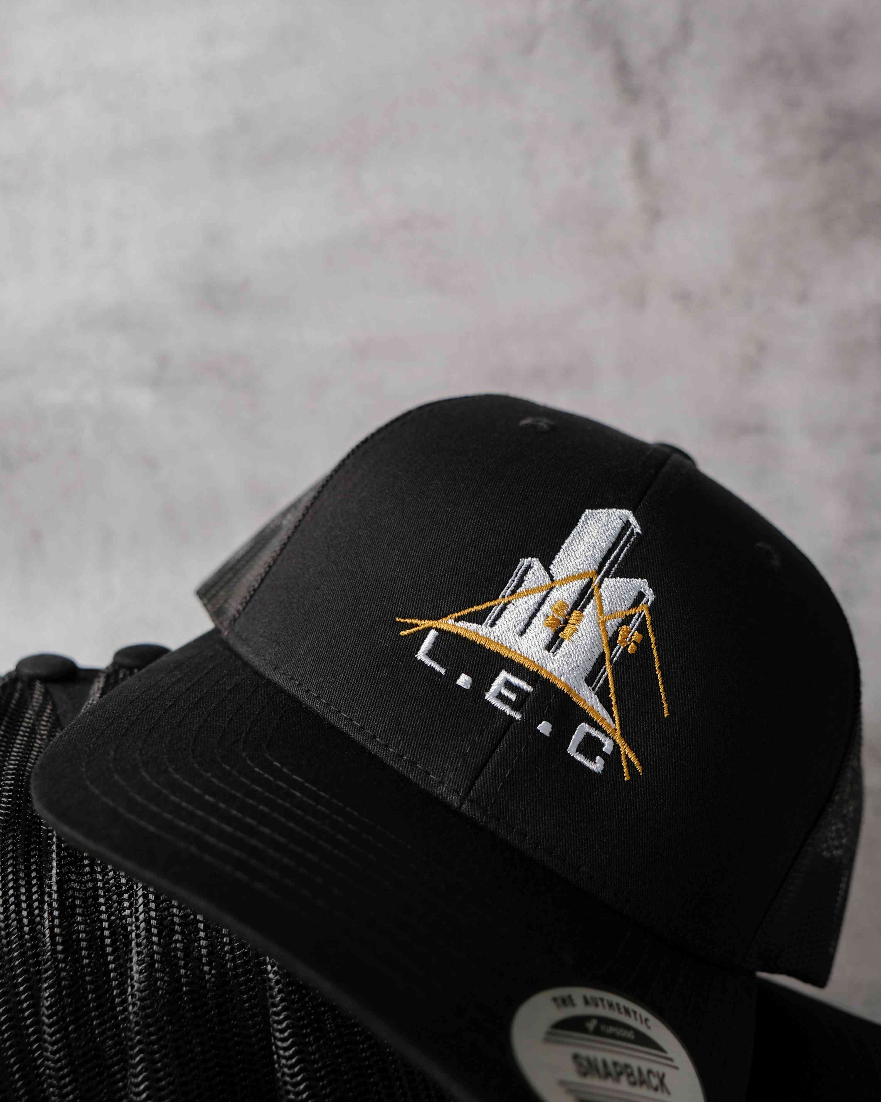 L.E.C Construction — Casquettes — Broderie, détail 3